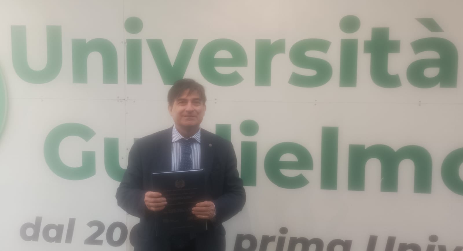 ARNALDO GADOLA CONQUISTA LA QUATTORDICESIMA LAUREA: UN PRIMATO CHE PARLA DI CULTURA E DEDIZIONE